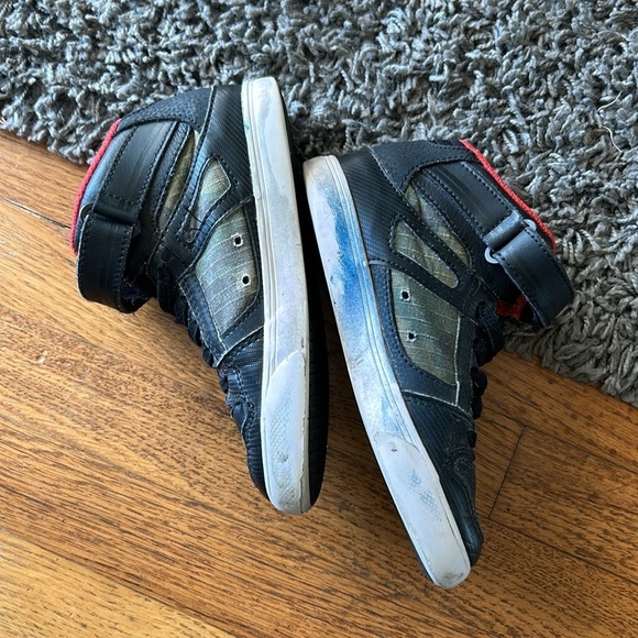 Boy DC High Top Sneakers Size 12.5 - Picture 3 of 11